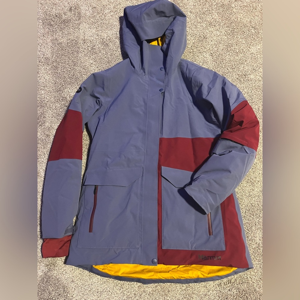 Marmot women’s medium wilder ski coat Euc